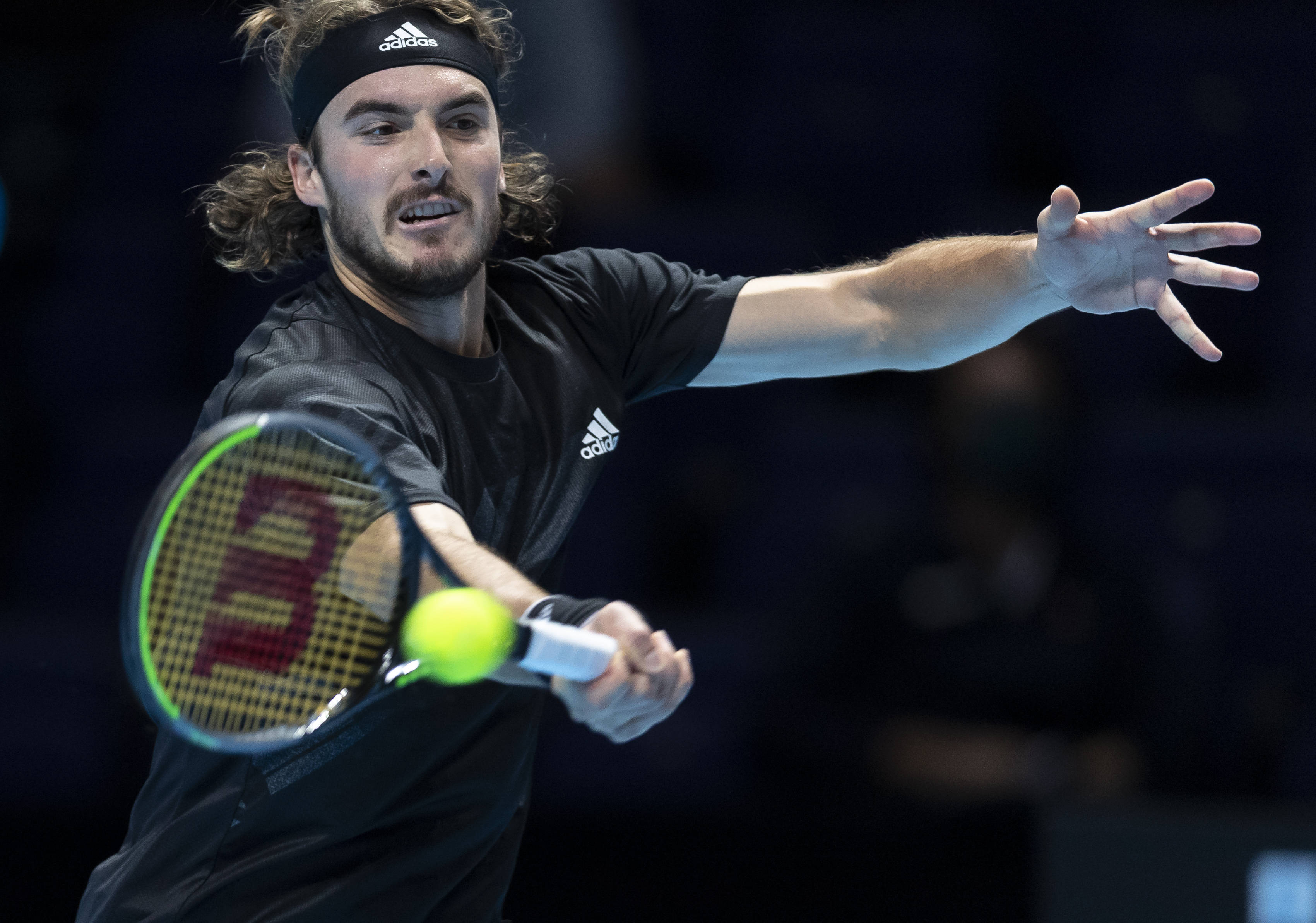 美国网球队绝杀德国网球队，西西帕斯送出助攻的简单介绍