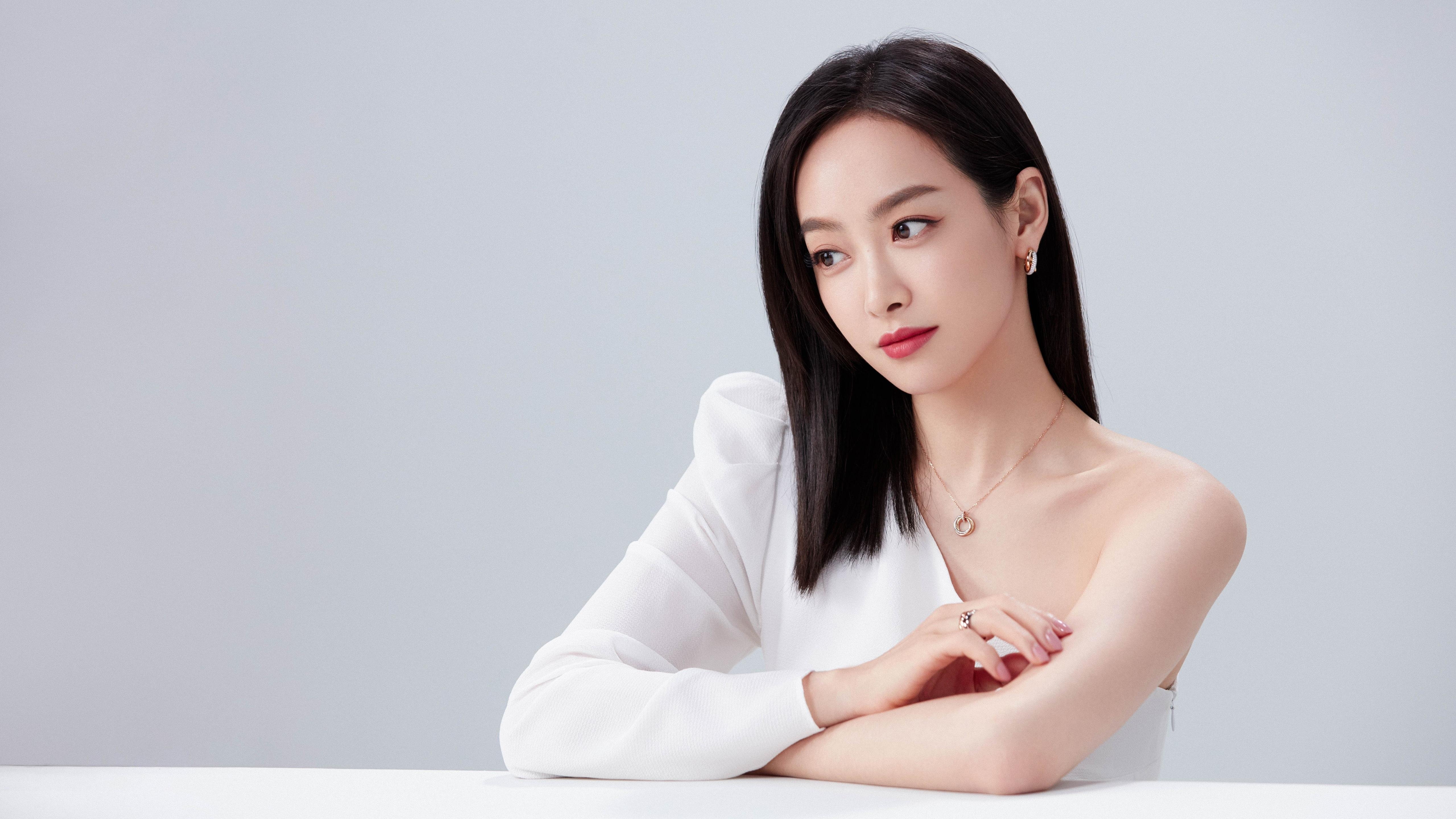 独家解读,佩雷兹人车合一状态引爆赛道,阿斯顿马丁何以轻取索伯?